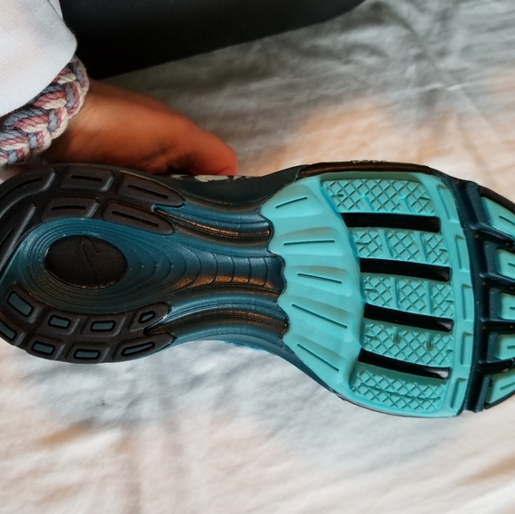 Newton Running Sneakers - Picture 6 of 8